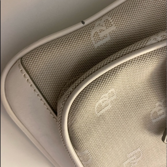 Dooney and Bourke Letter carrier - Picture 2 of 10